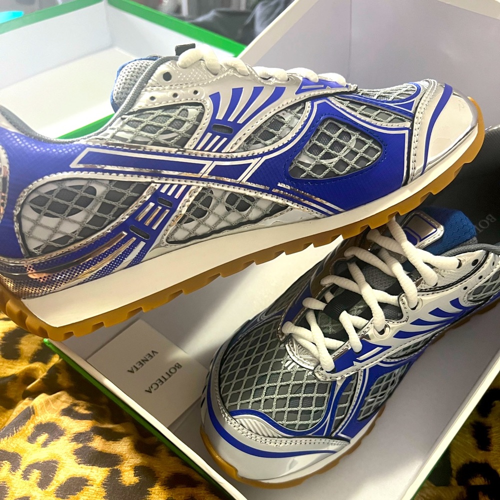 Bottega sneakers!